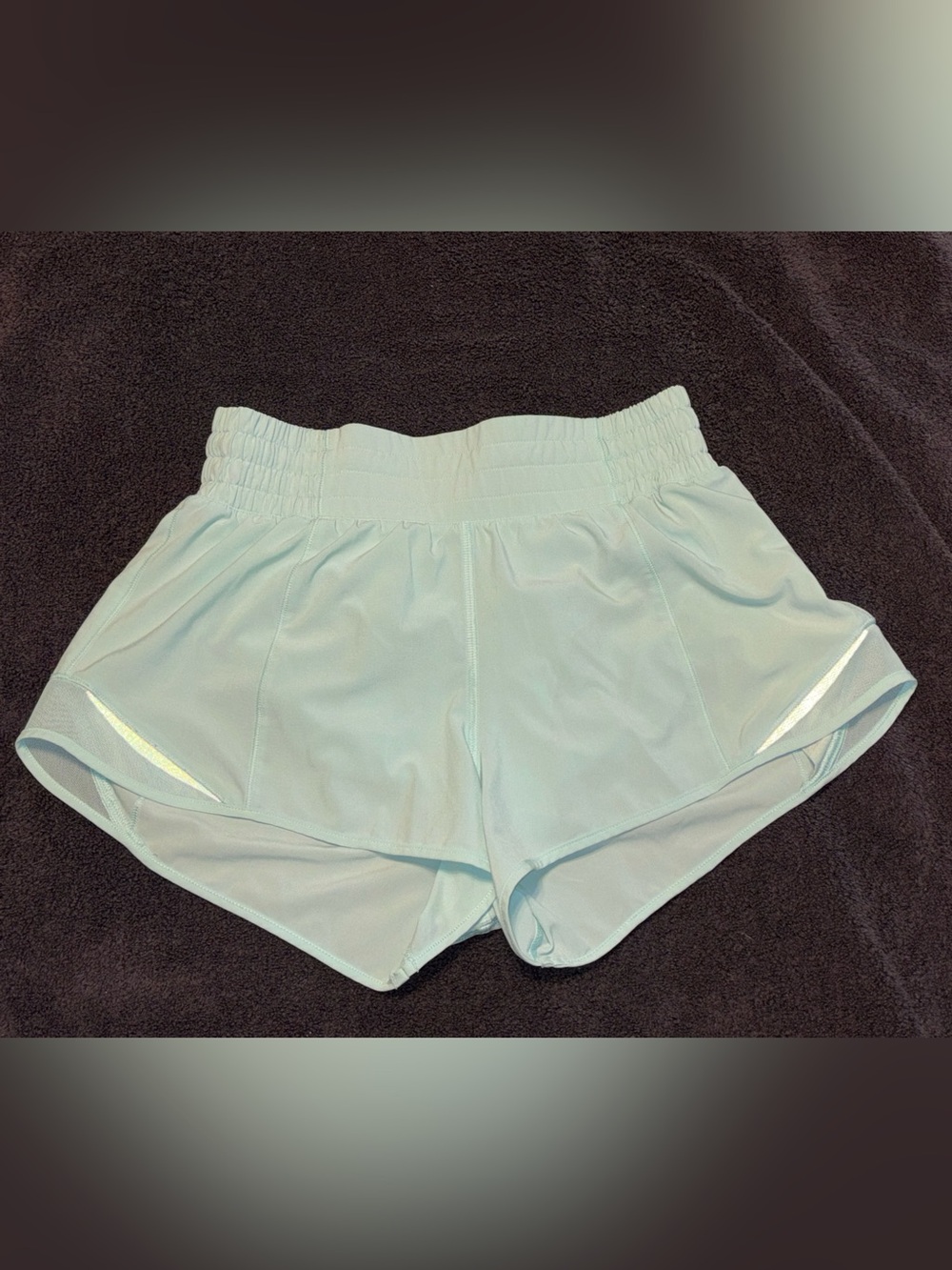 Lululemon lined Hotty Hot HR 2.5” Ideal Mint - Picture 3 of 9